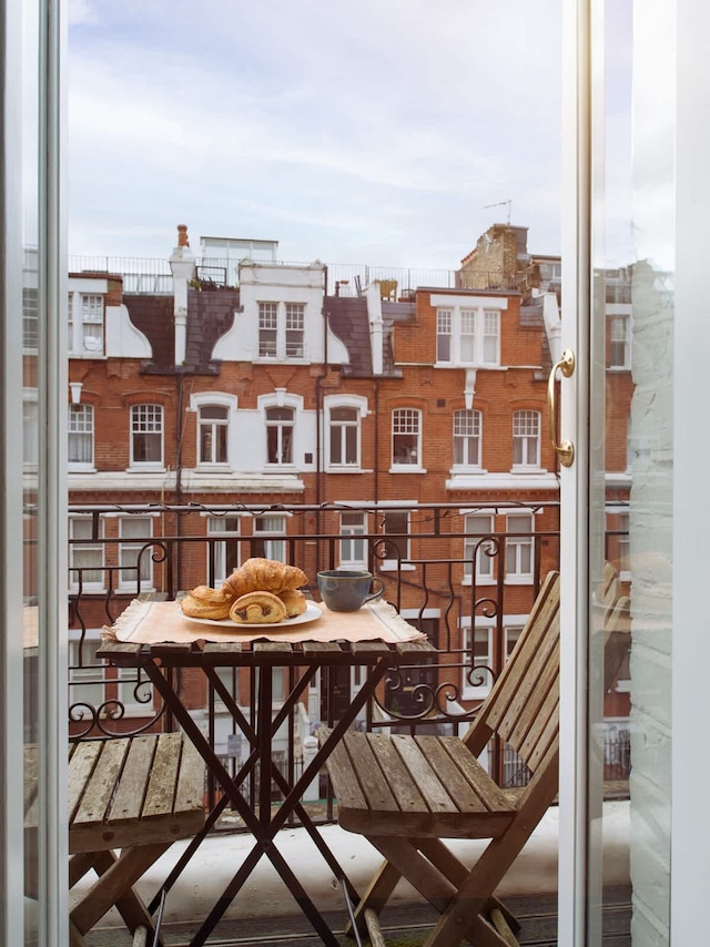 サニー ルーフテラス バロンズコート スリープス 4-6