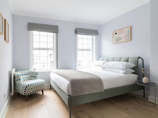 ウェストエンド ドゥルーリーレーン モダン 3 ベッドルーム アパート