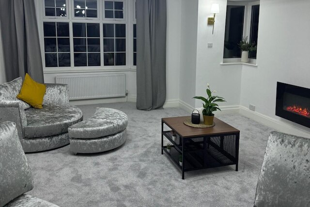 マンチェスター シティ オアシス - スペーシャス 5 ベッドルーム ハウス