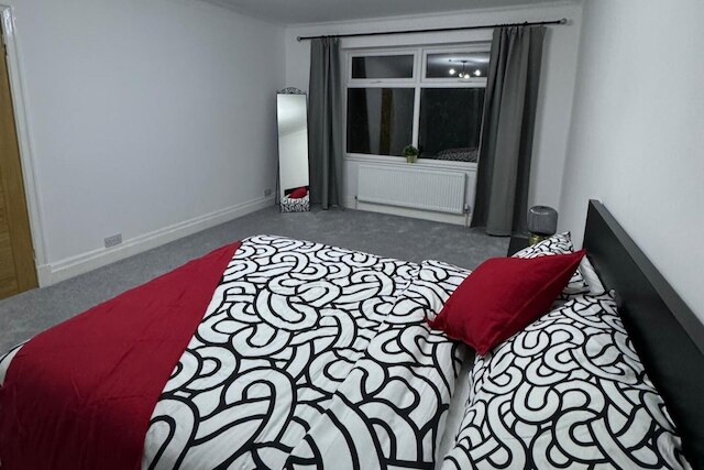 マンチェスター シティ オアシス - スペーシャス 5 ベッドルーム ハウス