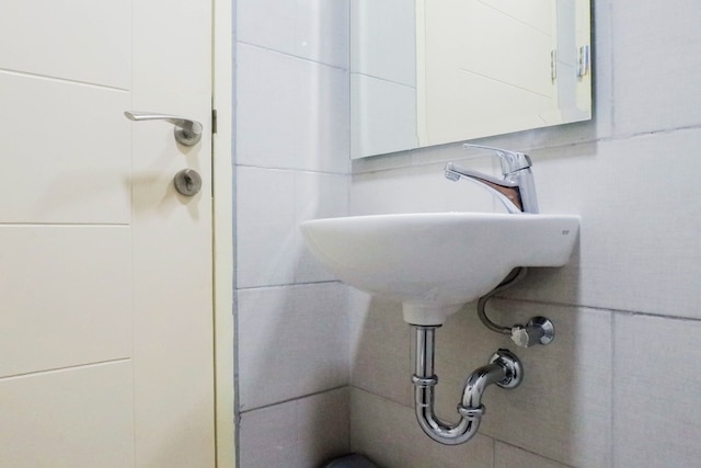 エクスクルーシブ スタジオ アパートメント アット ベンソン スーパーモール マンション