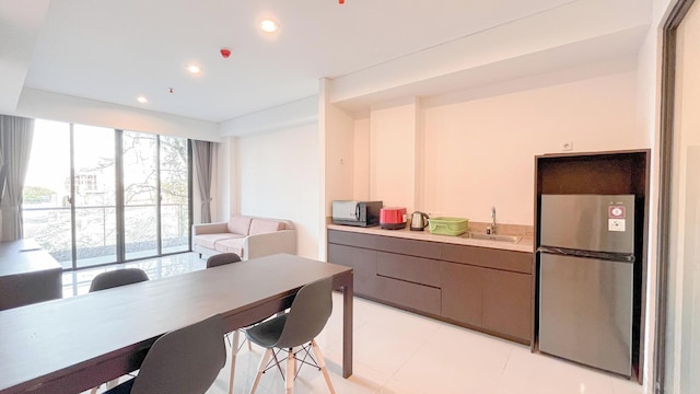 エレガント 2ベッドルーム (ノー キッチン) アパートメント アット スケールズ レジデンス ヌサ ドゥア バリ