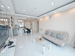 レストフル アンド シンプル 2ベッドルーム アット ザ ビア アンド ザ ビュー アパートメント