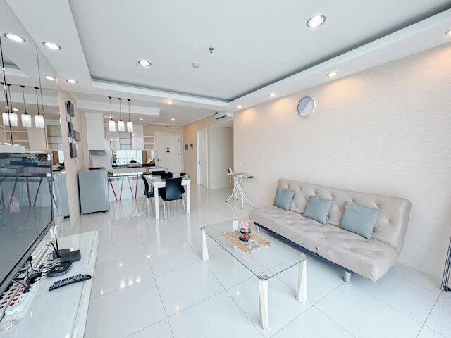 レストフル アンド シンプル 2ベッドルーム アット ザ ビア アンド ザ ビュー アパートメント