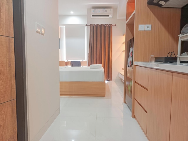 モダン アンド グッド スタジオ アット デルフト チプトラ マカッサル アパートメント