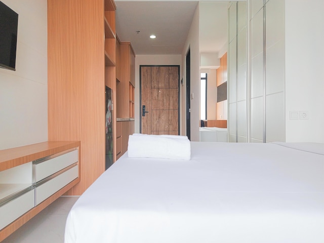 モダン アンド グッド スタジオ アット デルフト チプトラ マカッサル アパートメント