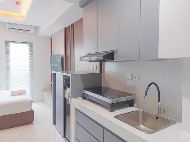 ザ モダン アボード スタジオ アット デルフト チプトラ マカッサル アパートメント