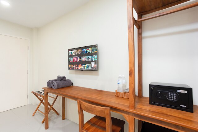 コンフィ コーナー ホテル