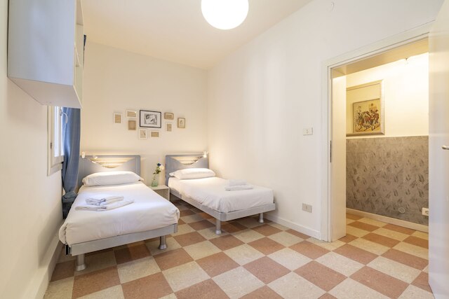 サンタ ルチア カナル ビュー バイ ワンダフル イタリー