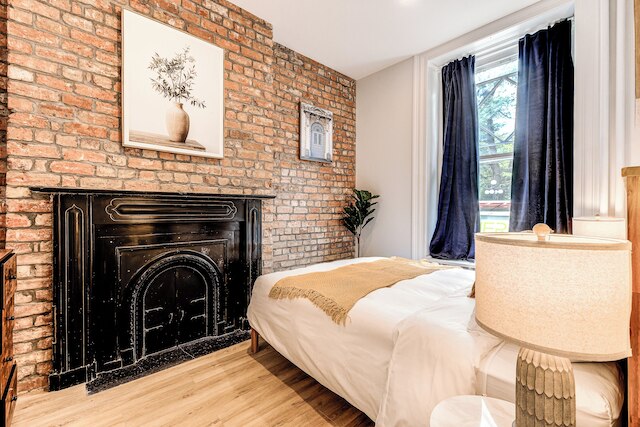 ヒストリック トゥー ベッドルーム フェイシング パーラメント