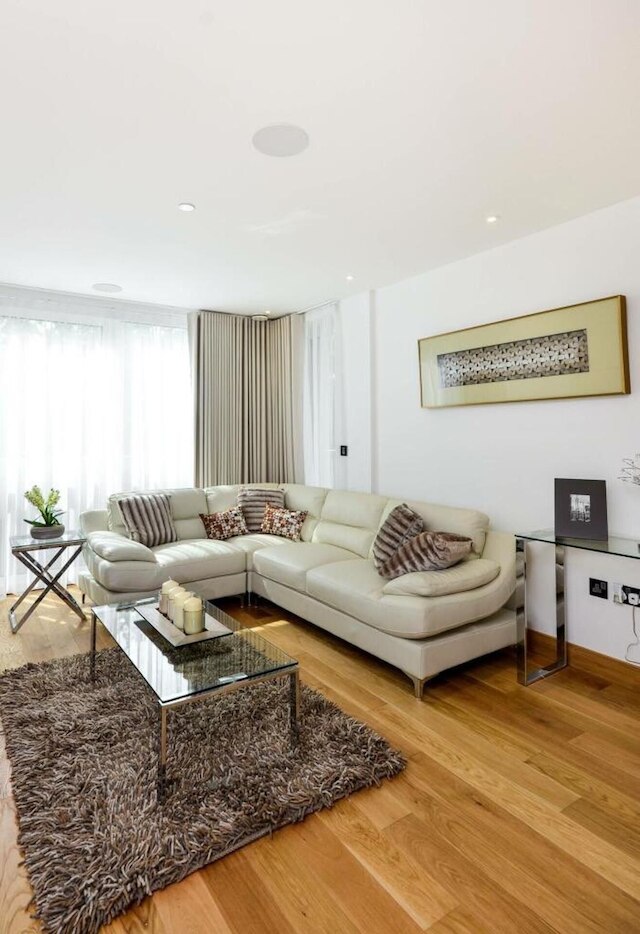 チャーミング 3 ベッドルーム アパートメント イン セントラル ロンドン