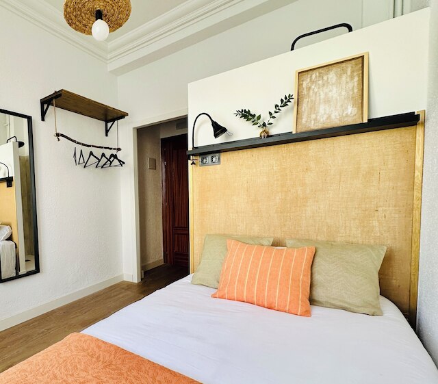 オーセンティック ブティック モンクロア