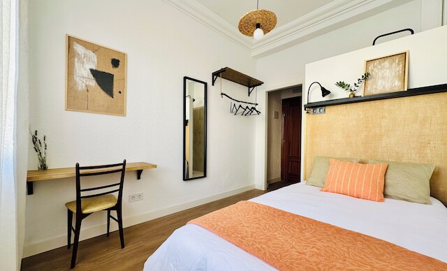 オーセンティック ブティック モンクロア