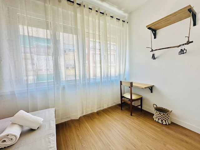 オーセンティック ブティック モンクロア