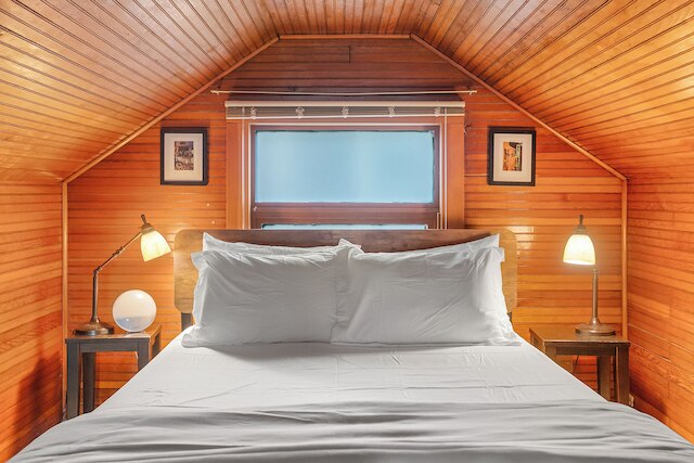 ザ グリーン レイク ファイアフライ ロッジ