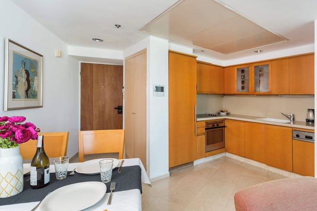 スタイリッシュ アパート バルコニー ビュー バイ シー アンド レント