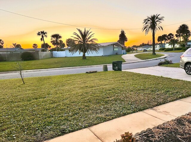 ビーチハウス 3 ベッド 2 バス イン オーモンドビーチ FL