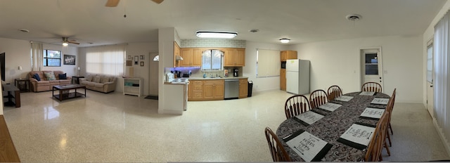 ビーチハウス 3 ベッド 2 バス イン オーモンドビーチ FL