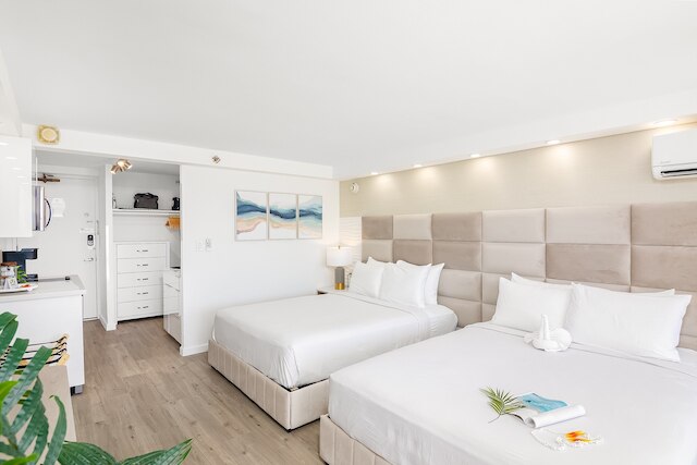 オーシャン アンド シティ ビューズ アット アイランド コロニー ニア ワイキキ ビーチ