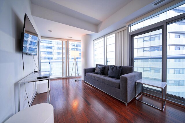 リベットステイズ - ザ リッチモンド