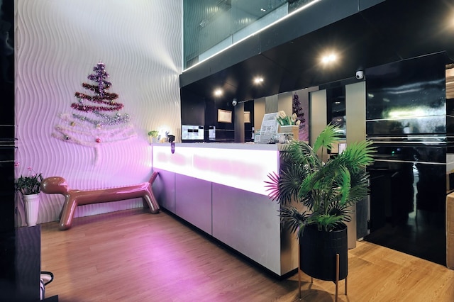 デコ ラックス ホテル