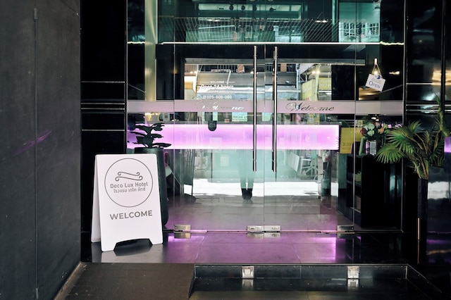 デコ ラックス ホテル