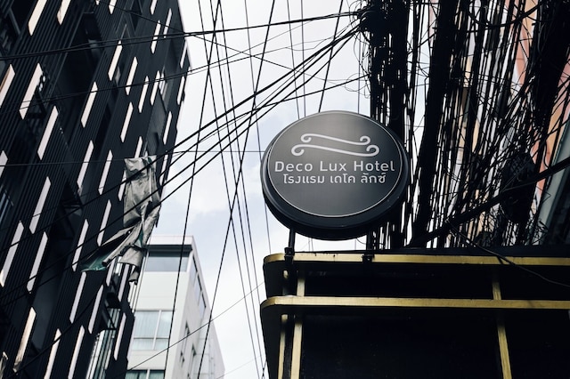 デコ ラックス ホテル