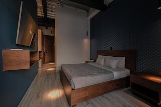 ザ スカイライン ロフト モダン コンフォート ウィズ スタニング シティ ビューズ