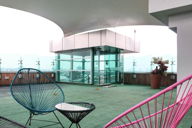 ザ スカイライン ロフト モダン コンフォート ウィズ スタニング シティ ビューズ