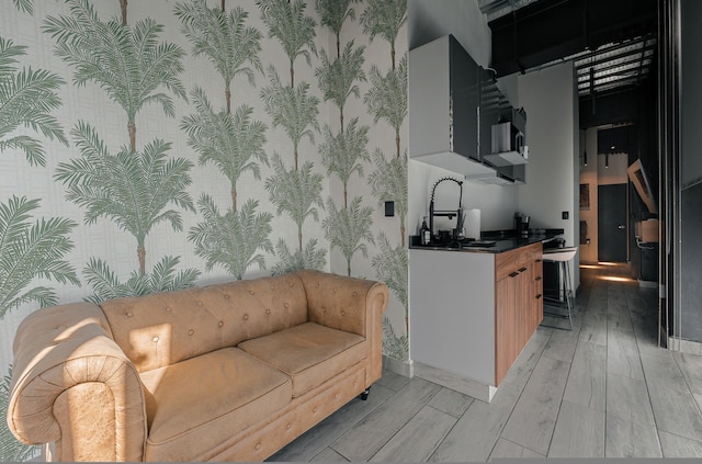 ザ パーム ロフト モダン コンフォート ウィズ ア フリー エクイップド キッチン