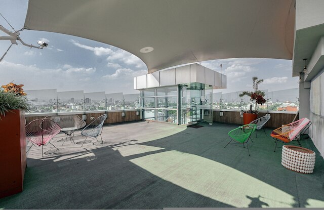 ザ フラミンゴ ルーフトップ スイート ユニーク デザイン イン ア セントリック ロケーション