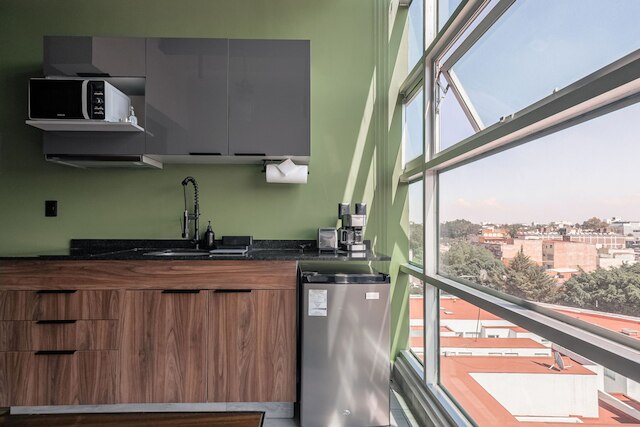 ザ ジャングル ロフト トロピカル コンフォート イン ア セントリック ロケーション ウィズ キッチン