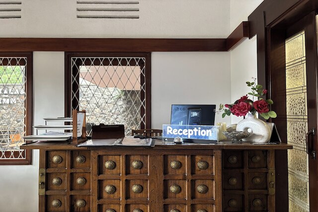 エマキ ブミ シンガー