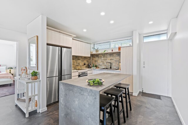 モダン アパートメント ウィズ エスプラネード ビューズ