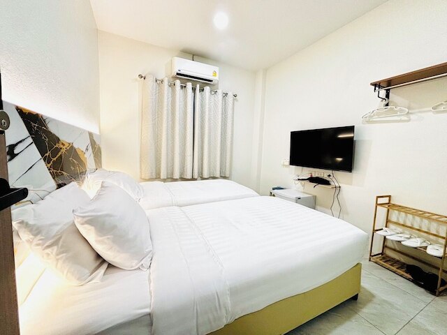 PJ ホステル & バー