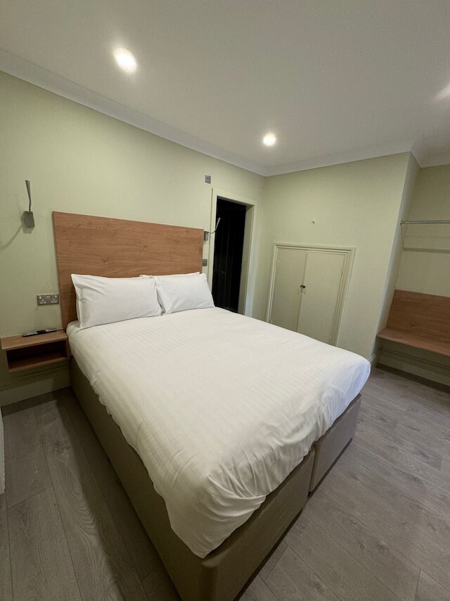 チャーミング ロンドン アパートメント ウィズ ガーデン ビューズ