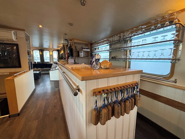 ホテルボート アイリス