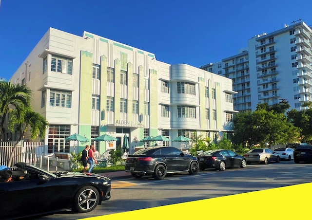 Bポシュテルズ マイアミビーチ