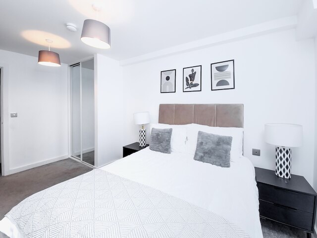 コージー 2 ベッドルーム 2 バス アパートメント ウィズ フリー パーキング