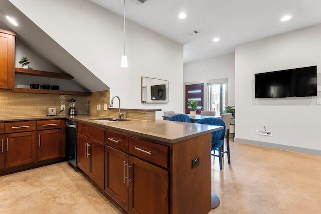 シック & ホーミー 3ベッドルーム クローズ トゥ ダウンタウン