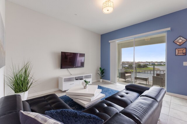 ストーリー レイク リゾート 2 ベッドルーム コンド オーバールッキング ウォーター #840 2 ベッドルーム コンド