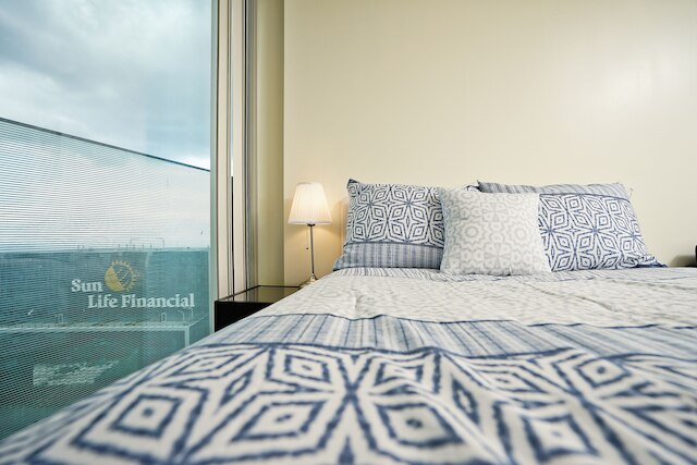 ザ フロント アパートメンツ