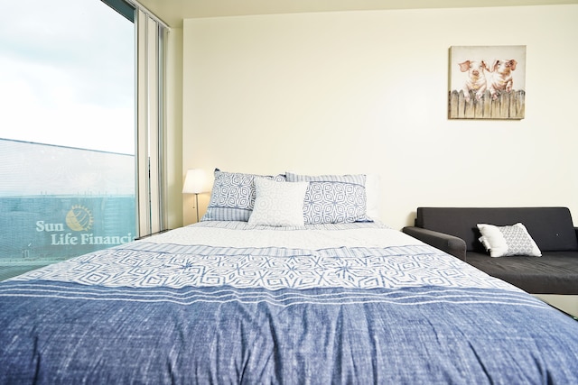 ザ フロント アパートメンツ