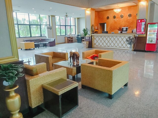 アンタイ ホリデー ホテル