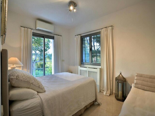 エクスクイジット ヴィラ ウィズ パーキングスペース