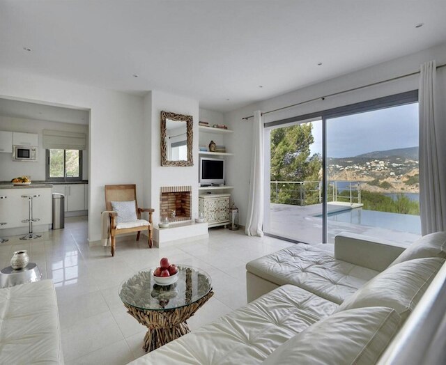 エクスクイジット ヴィラ ウィズ パーキングスペース