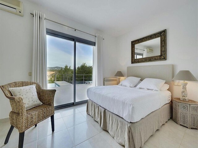 エクスクイジット ヴィラ ウィズ パーキングスペース