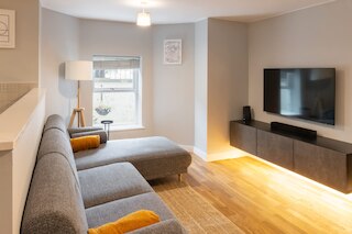 ホスト ステイ バートンロード