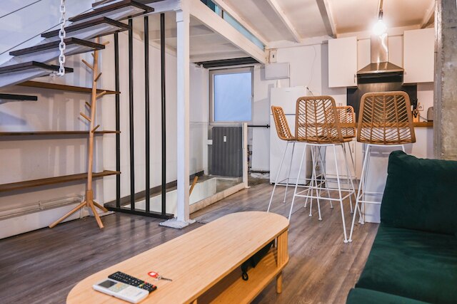 M Jam300 モデルノ イ エレガンテ ピソ エン アルグ ウムラ エル