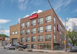 レッド ルーフ プラス+ ブルックリン - 3rd アベニュー